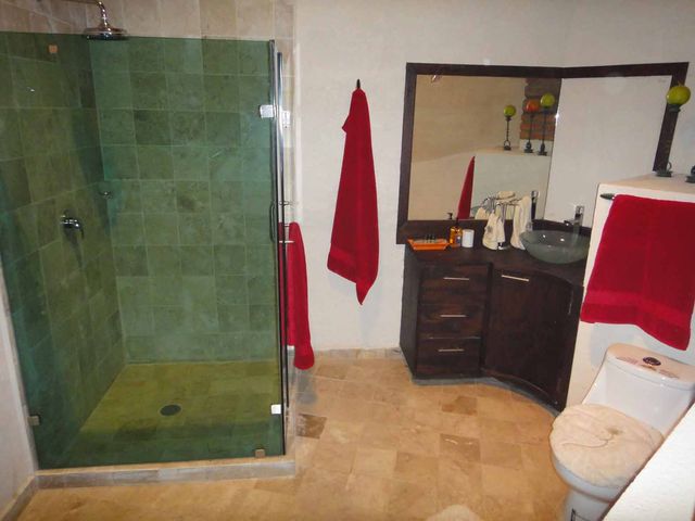 Baño que comparten recamara 2 y 3
